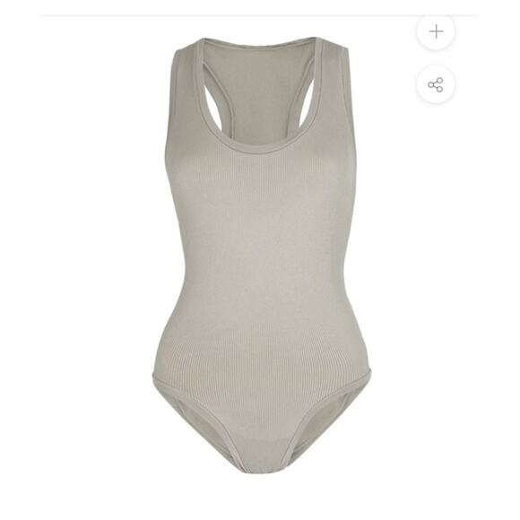 PRISM² 2 SQUARED PRESENCE Taupe Ribbed Sleeveless Scoop Neck OS One Size 1 M - Picture 2 of 4